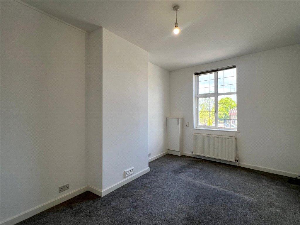 Apartment in Ruislip - View 3