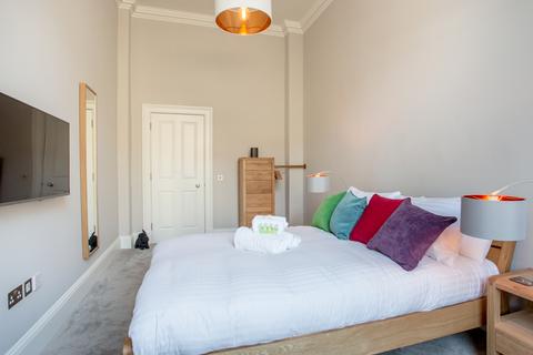 1 bedroom apartment to rent, 19 York Place, Edinburgh EH1