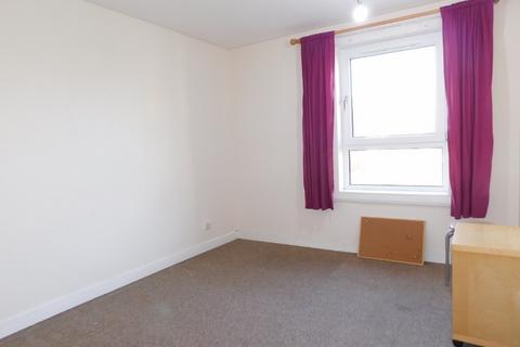 2 bedroom flat to rent, 5, Kingsknowe Court, Edinburgh, EH14 2JT