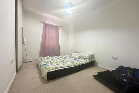 4 bedroom end of terrace house to rent, Slough,  Berkshire,  SL3