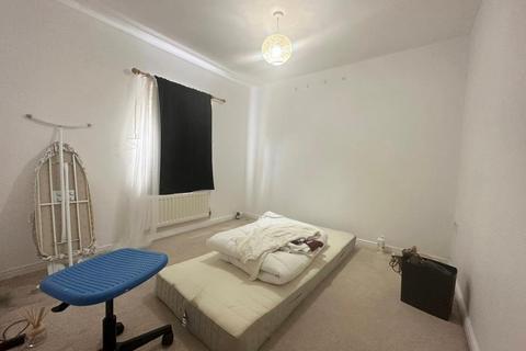 4 bedroom end of terrace house to rent, Slough,  Berkshire,  SL3