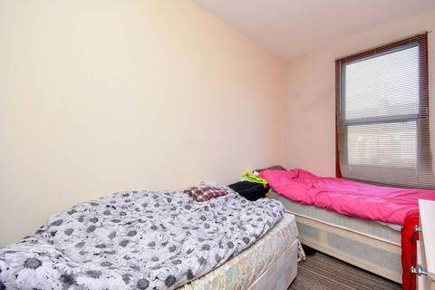 2 bedroom flat for sale, Studley Road, Forest Gate, London, E7