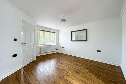 3 bedroom semi-detached house to rent, Hardys Road, Bathpool