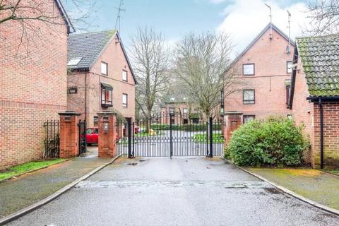 1 bedroom apartment to rent, The Oaks, Moormede Crescent, Staines-upon-Thames, Surrey, TW18