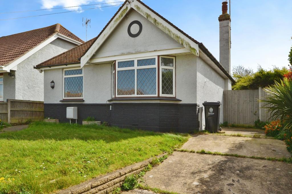 Two bedroom detached bungalow to rent