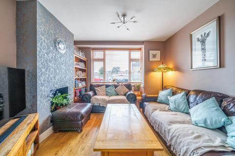 21 Ashcroft Road, Chessington, KT9 1RR
