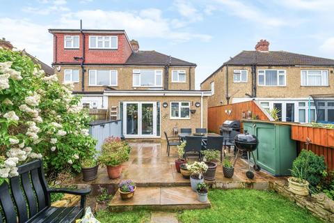 21 Ashcroft Road, Chessington, KT9 1RR