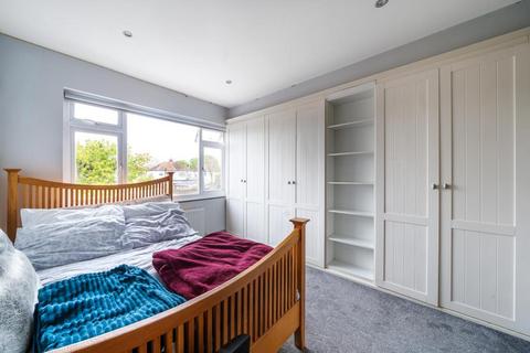 21 Ashcroft Road, Chessington, KT9 1RR