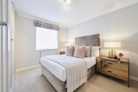 2 bedroom flat to rent, Fulham Road, SW3