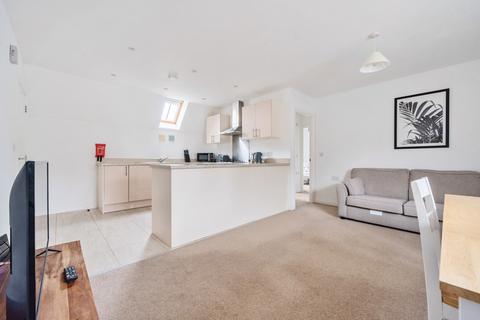 1 Carriage Crescent, Witney, OX28 4DR