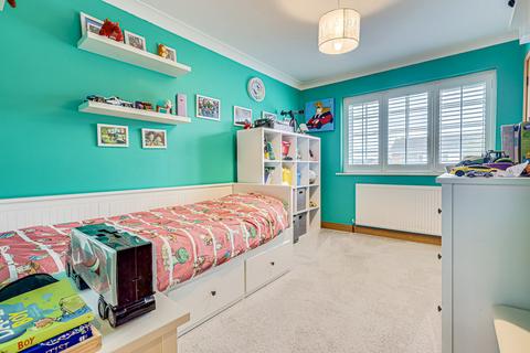 74 Bishopsteignton, Shoeburyness, Southend-on-sea, SS3 8AR