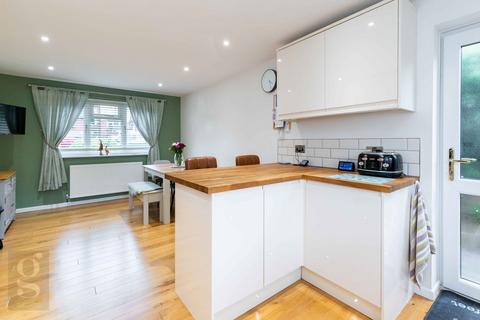 11 Spinney Grove, Hereford, HR1 1AY