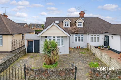 8 Brookmans Avenue, Grays, RM16 2LN