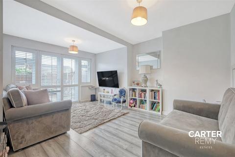 8 Brookmans Avenue, Grays, RM16 2LN
