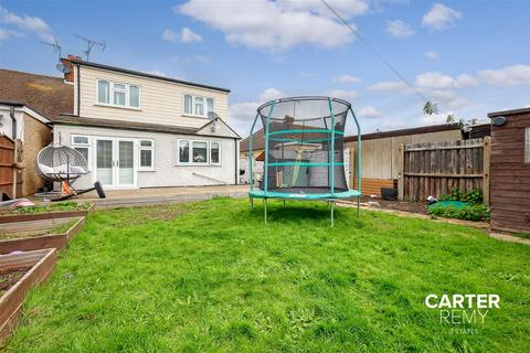 8 Brookmans Avenue, Grays, RM16 2LN
