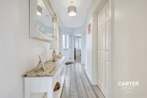 8 Brookmans Avenue, Grays, RM16 2LN