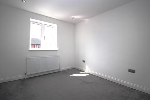 2 bedroom flat for sale, Gordon Road, High Wycombe, HP13