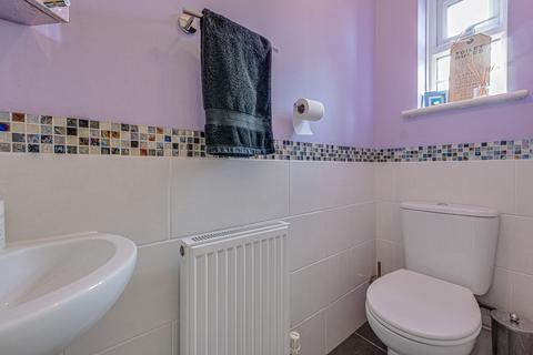 5 Ash Road, Benfleet, SS7 2BA