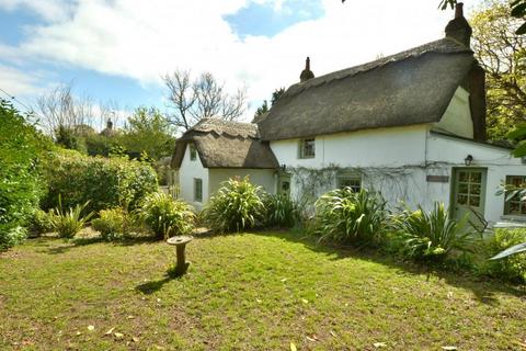 4 bedroom detached house for sale, Wimborne Road, Corfe Mullen, BH21 3DY