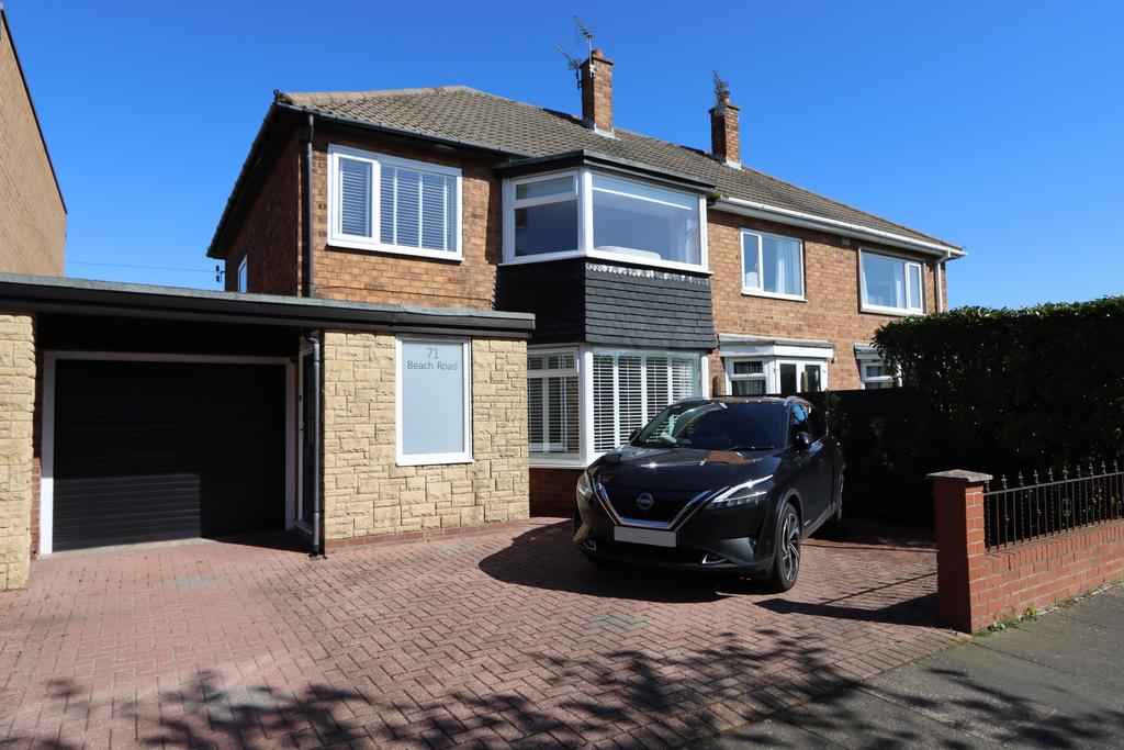 Beach Road, Tynemouth, North Shields... 3 bed semidetached house for sale £405,000