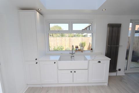 71 Beach Road, North Shields, NE30 2TW