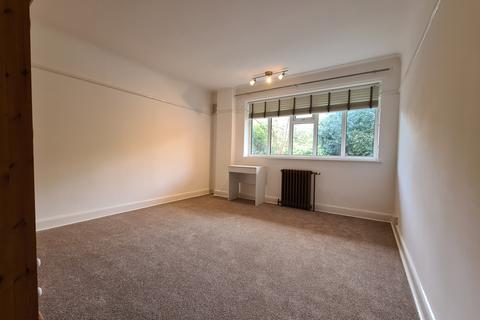 1 bedroom flat to rent, West Cliff Road, Bournemouth BH2
