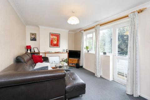 2 bedroom apartment to rent, South Terrace, Surbiton KT6