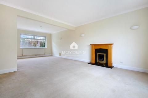 3 bedroom detached house for sale, Oxford Road, Frinton-On-Sea CO13