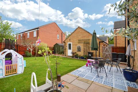 28 Centenary Way, Raunds, Wellingborough, NN9 6UL