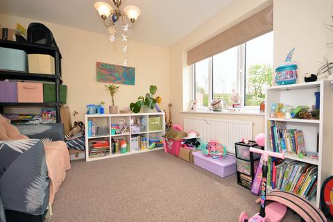 28 Centenary Way, Raunds, Wellingborough, NN9 6UL