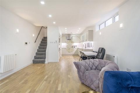 5 bedroom duplex to rent, St. Marys Crescent, London, NW4
