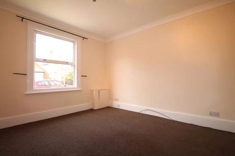 3 bedroom semi-detached house to rent, Wendover Road, Staines-upon-Thames, Surrey, TW18