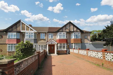 4 bedroom semi-detached house for sale, North Hyde Road, Hayes, Greater London