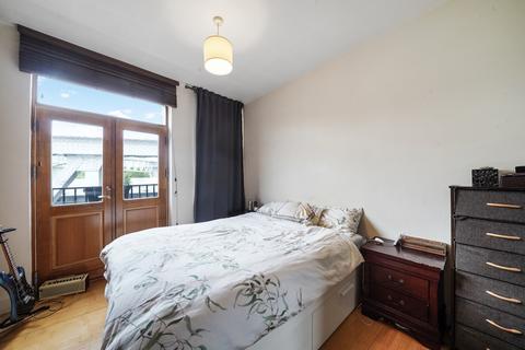 2 bedroom flat to rent, Cotton's Garden, Shoreditch