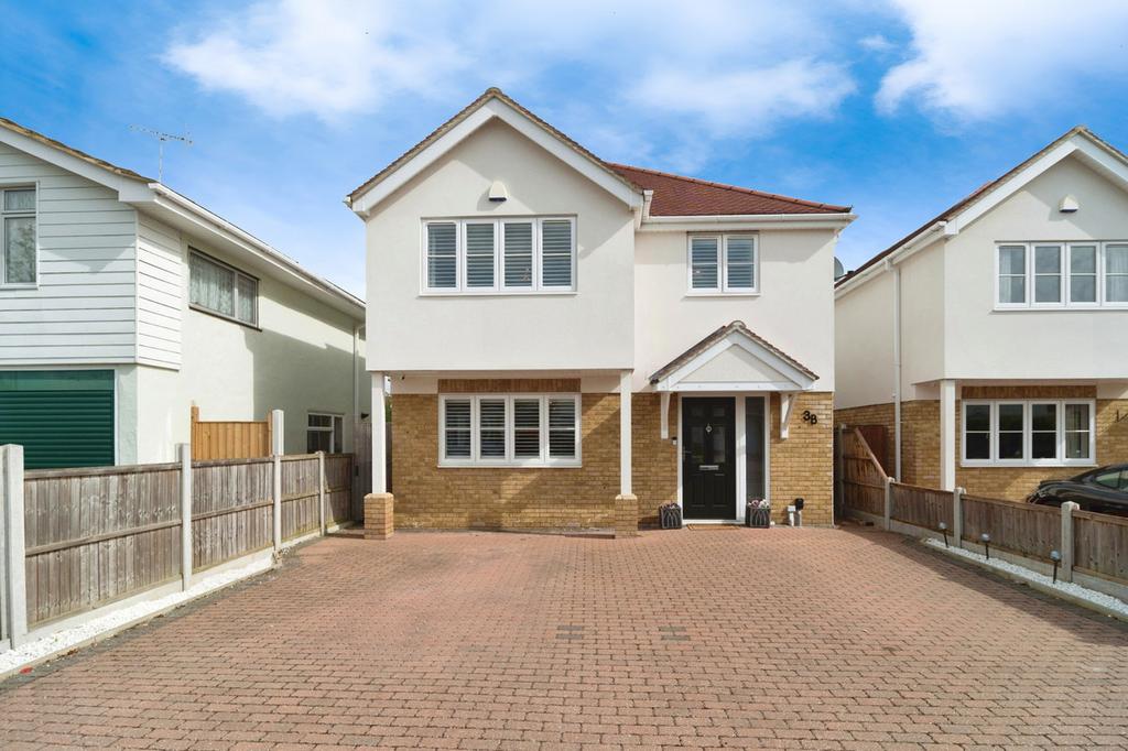 The Spinneys, Hockley, SS5 4 bed detached house for sale £675,000