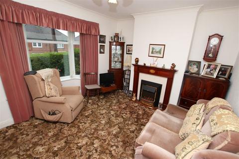 3 bedroom semi-detached house for sale, Knowle Road, Worsbrough, Barnsley