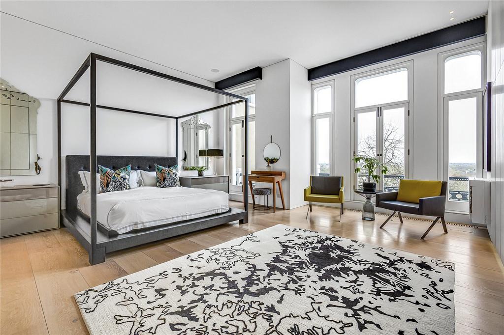 Principal Bedroom