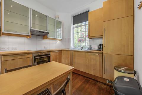 2 bedroom flat to rent, North Drive, London, SW16