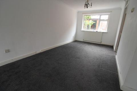 3 bedroom end of terrace house to rent, Firth Road, Retford
