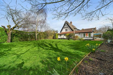 4 bedroom cottage for sale, Stowupland Road, Stowmarket IP14