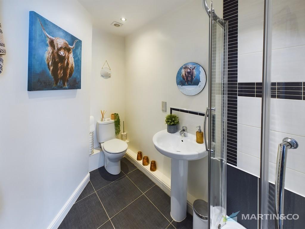 En Suite Bathroom