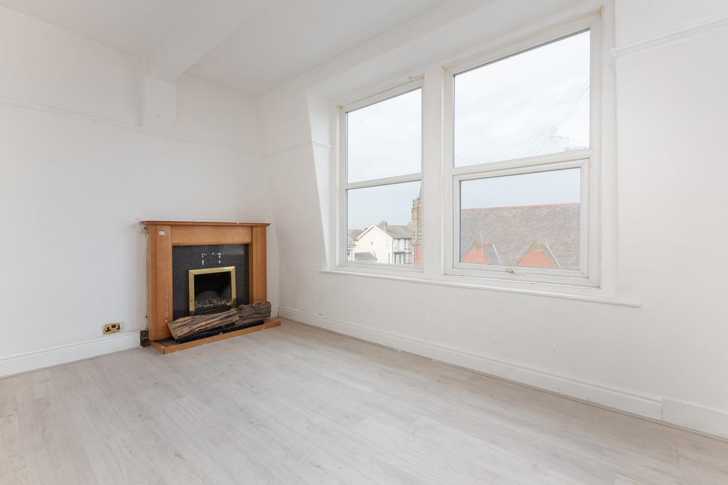 Dickson Road, Blackpool FY1 1 bed apartment to rent £525 pcm (£121 pw)