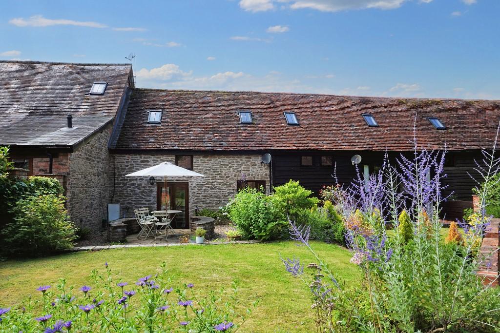 Spindle Barn Rear Garden