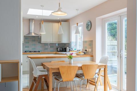 68 Cambridge Road, Carshalton, SM5 3QS