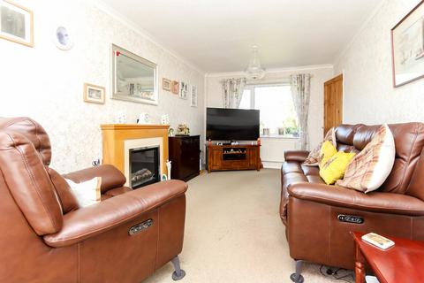 3 bedroom detached house for sale, Naseby Close, Wellingborough NN8