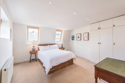 1 bedroom end of terrace house for sale, Lots Road, Chelsea
