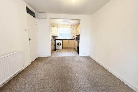 3 bedroom terraced house to rent, Foxcote, Widnes
