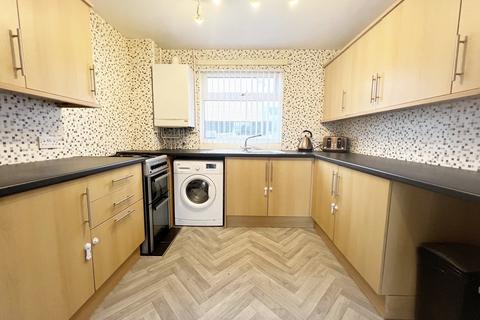 3 bedroom terraced house to rent, Foxcote, Widnes