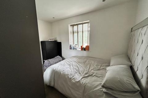 2 bedroom apartment to rent, Greenmount, Norden OL11