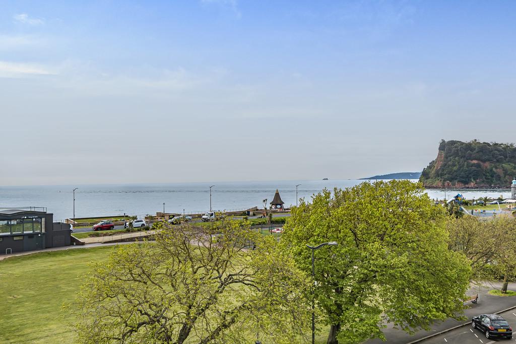 Den Crescent, Teignmouth 2 bed retirement property for sale £250,000